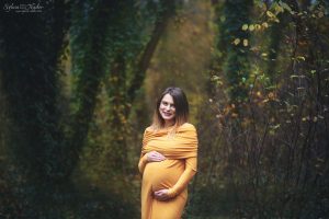 Zdjęcia ciążowe w plenerze – Sylwia