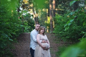 Zdjęcia ciążowe w plenerze – Ania